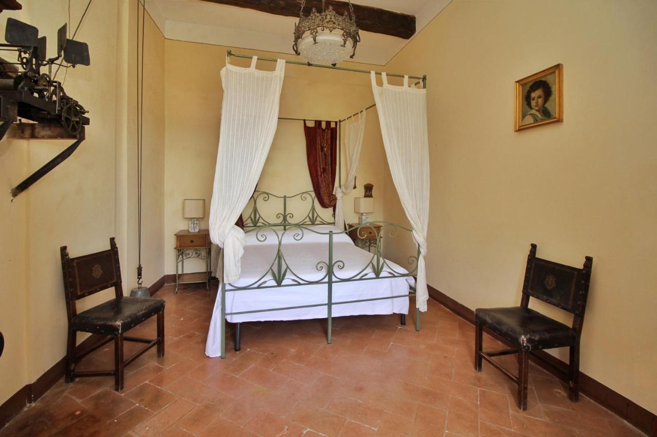Castello Di Sovicille - Residenza D'Epoca Bed & Breakfast Екстериор снимка
