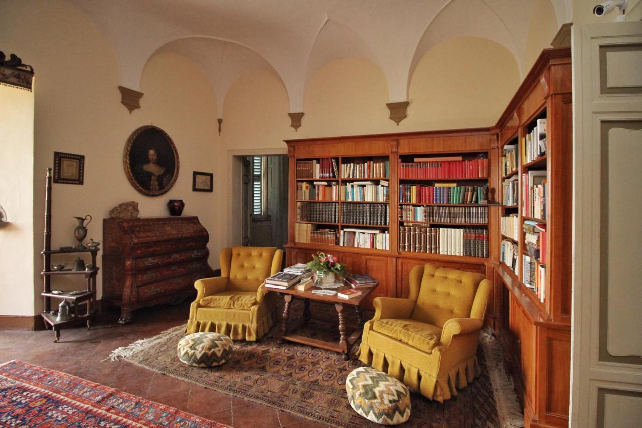 Castello Di Sovicille - Residenza D'Epoca Bed & Breakfast Екстериор снимка