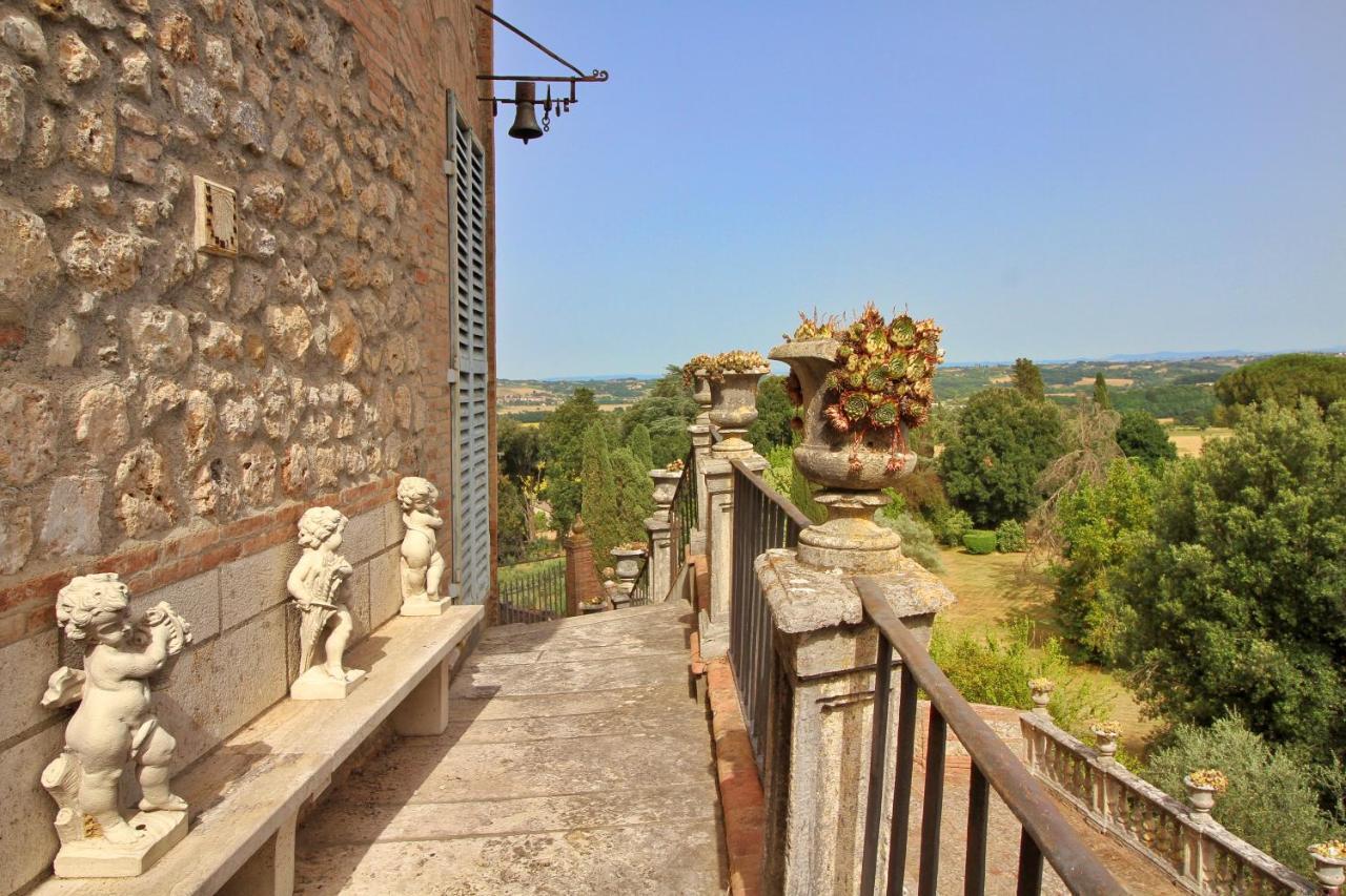 Castello Di Sovicille - Residenza D'Epoca Bed & Breakfast Екстериор снимка