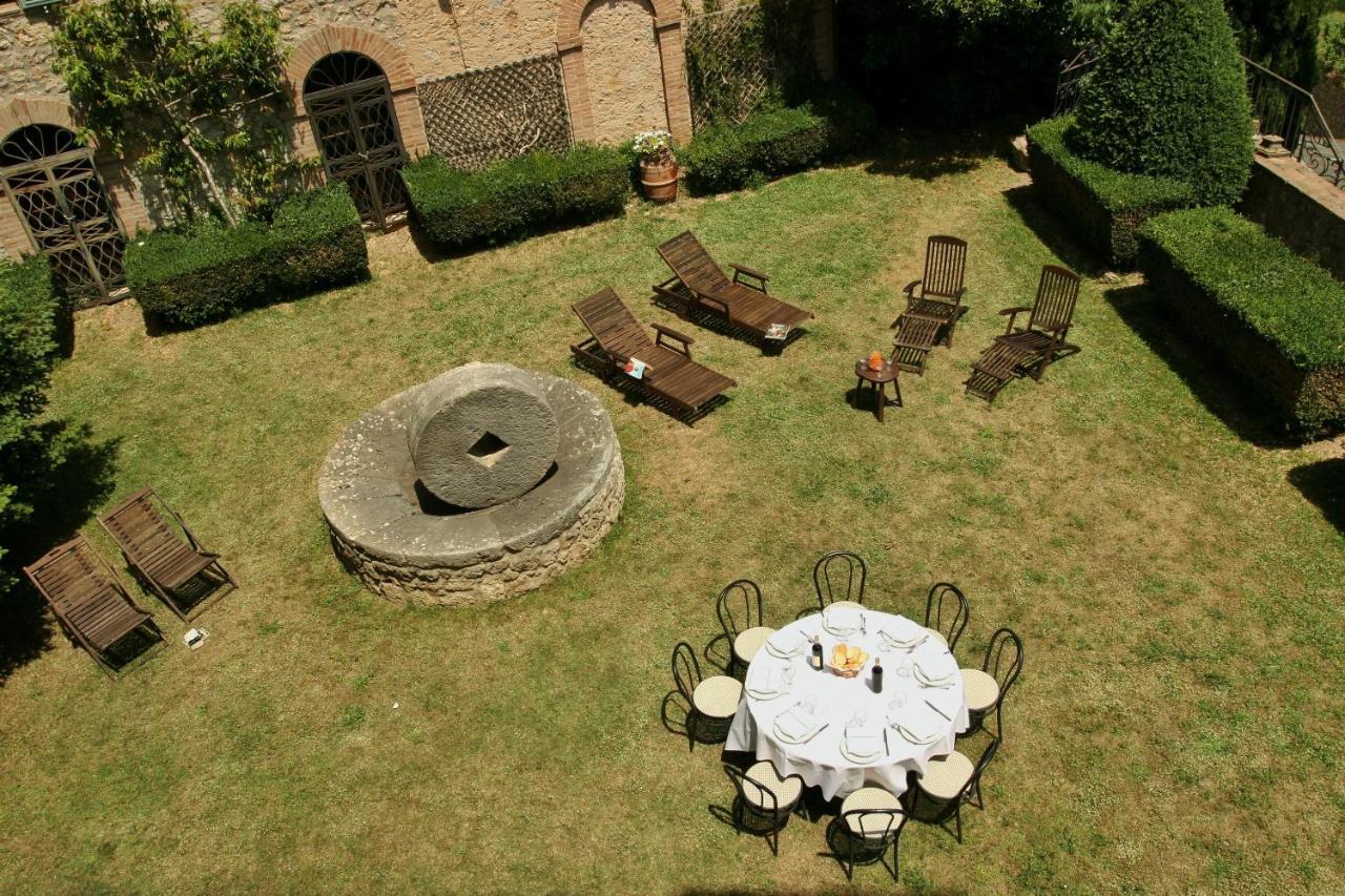 Castello Di Sovicille - Residenza D'Epoca Bed & Breakfast Екстериор снимка