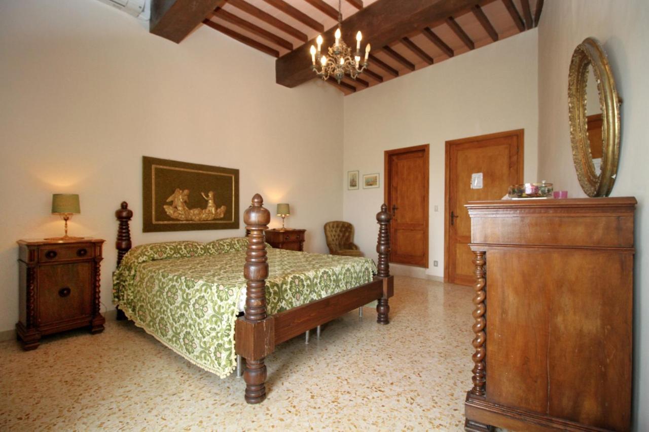 Castello Di Sovicille - Residenza D'Epoca Bed & Breakfast Екстериор снимка