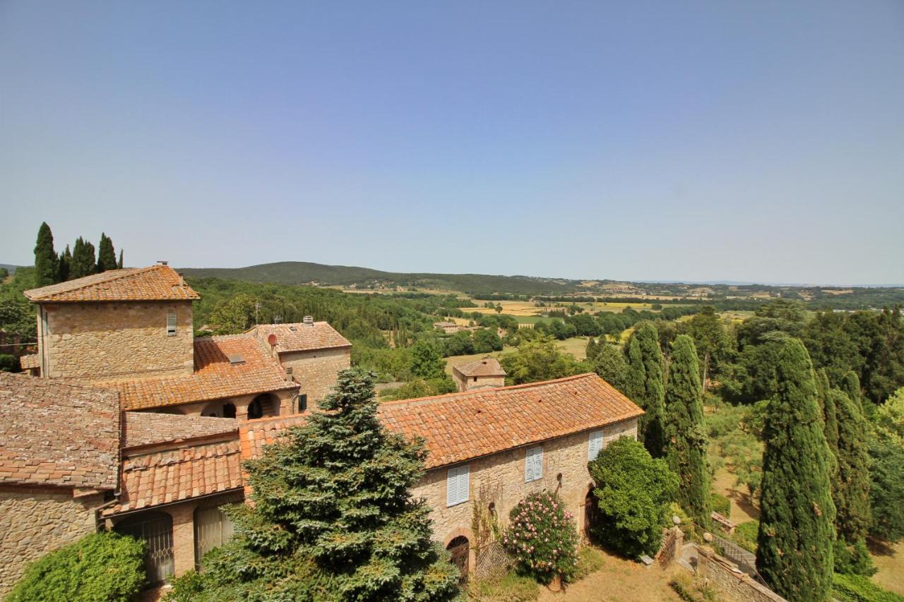 Castello Di Sovicille - Residenza D'Epoca Bed & Breakfast Екстериор снимка