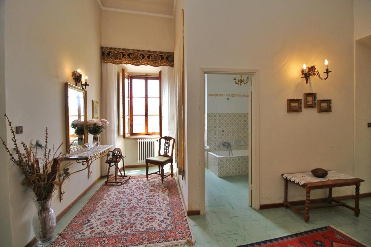 Castello Di Sovicille - Residenza D'Epoca Bed & Breakfast Екстериор снимка