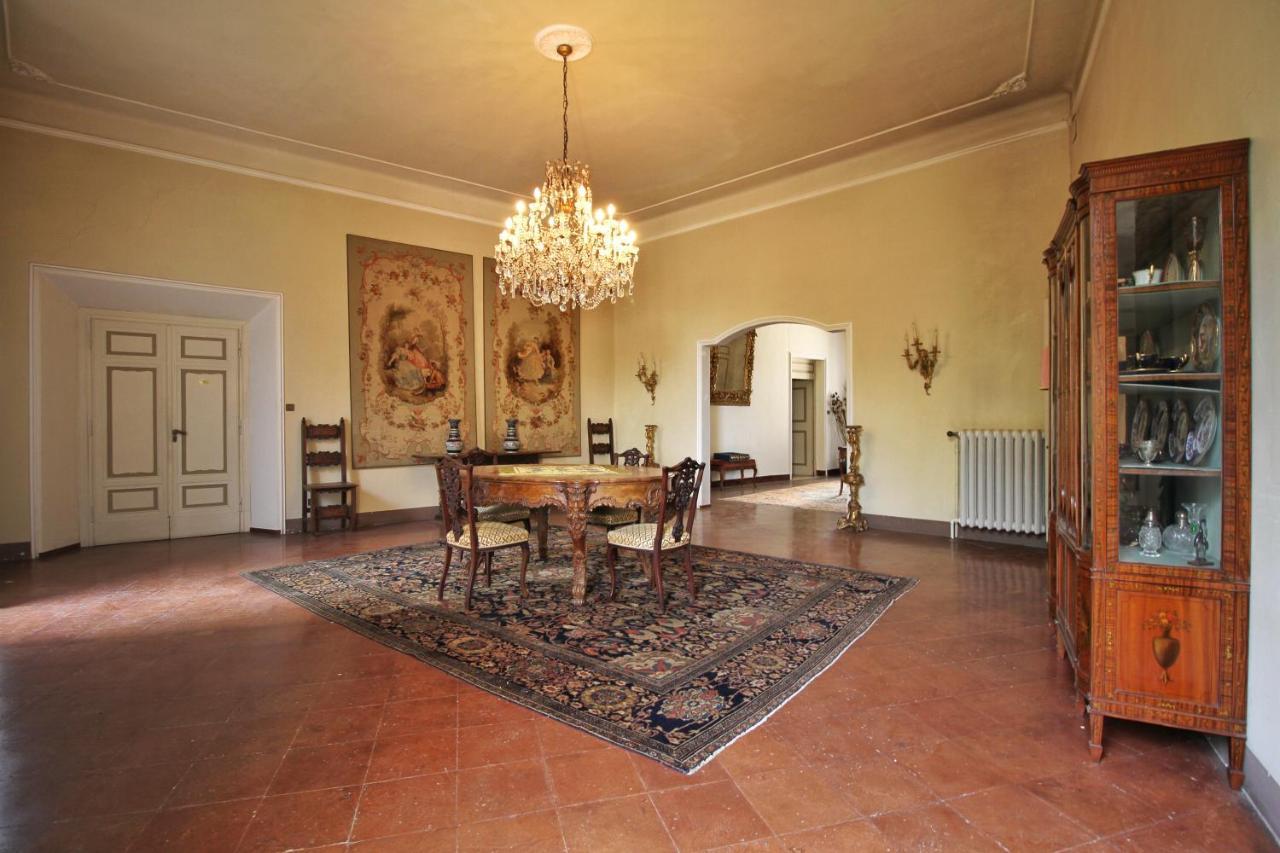Castello Di Sovicille - Residenza D'Epoca Bed & Breakfast Екстериор снимка